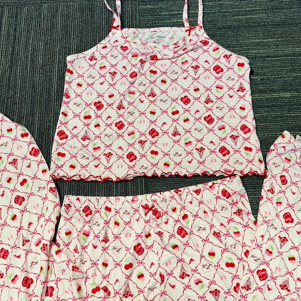 Valentines pajama set Large